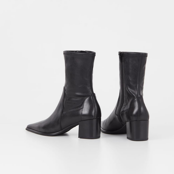 GISELLE Black Pointed Stretch Boots