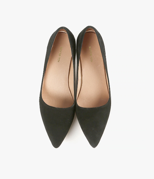 OVAL KITTEN PUMP Black Suede Heels