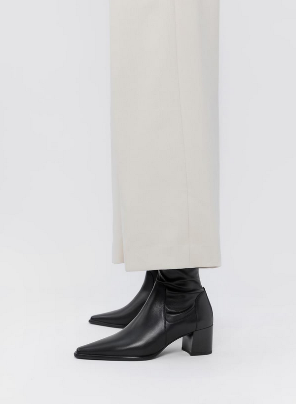 GISELLE Black Pointed Stretch Boots