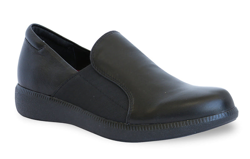 Munro Clay Black Leather Slip-on (Women)