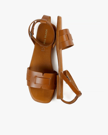 PEQUENA Tan Leather Sandals