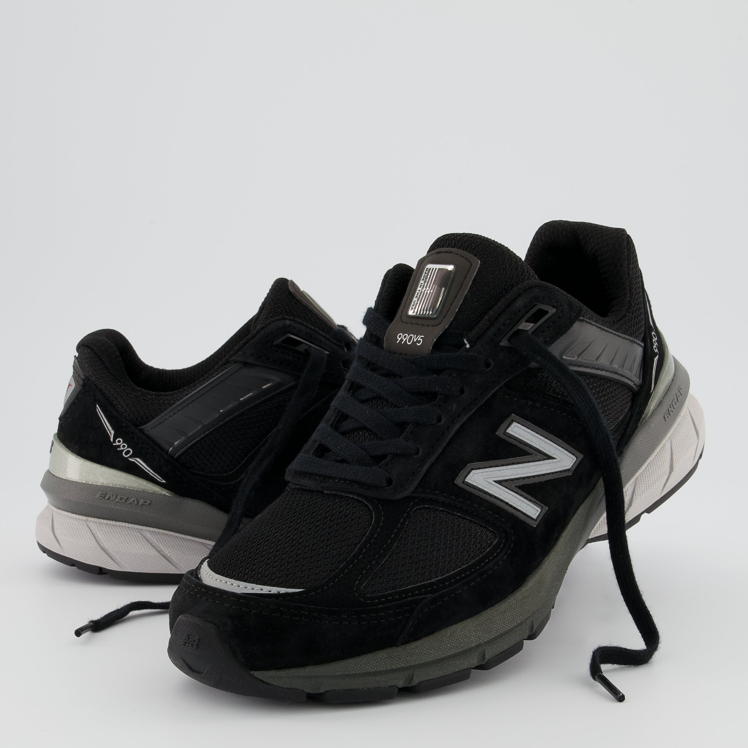 New Balance - Made in the USA 990v5 - In Black with silver