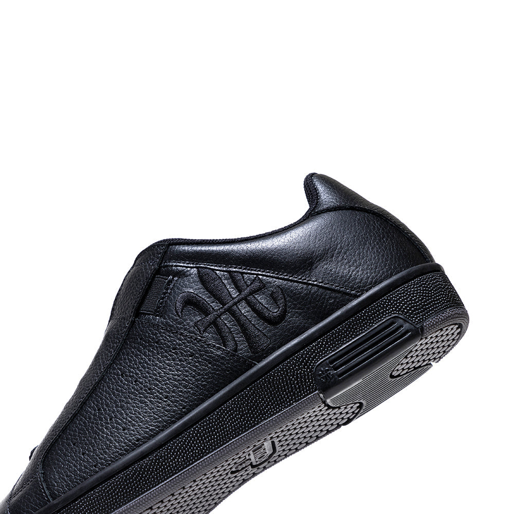 Men's Icon OG Black Logo Leather Sneakers 01930-999