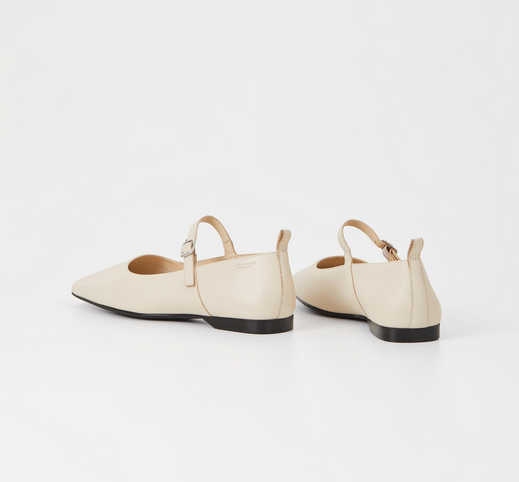 DELIA Off-White Mary Jane Ballet Flats