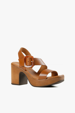 CON CLASE Tan Platform Sandals