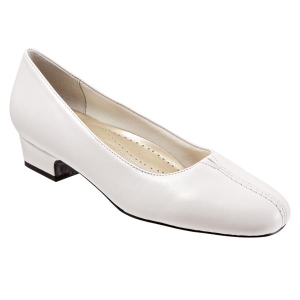 Trotters Doris White Leather Pump (Women)