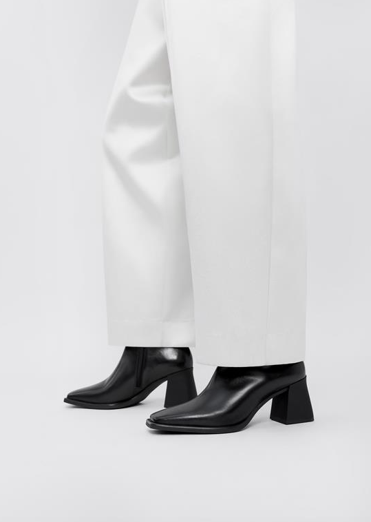 HEDDA Black Ankle Boots