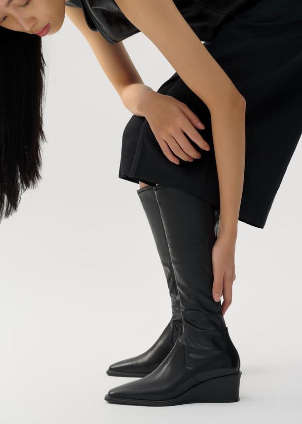 AINO Tall Black Boots