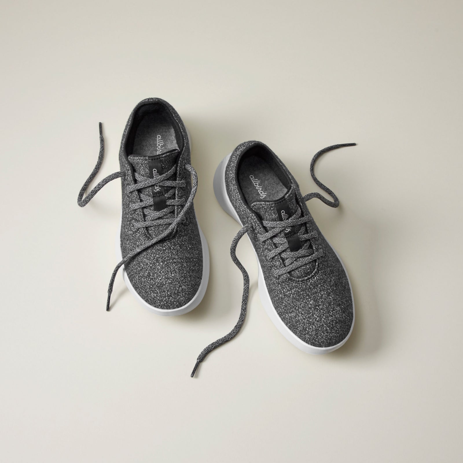 Women's Wool Runner Go - Dark Grey (Light Grey Sole)